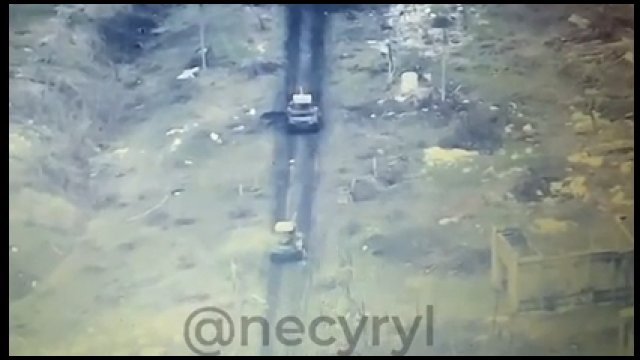 Rosyjski czołg zniszczony. Wystarczył dron, sznurek i granat