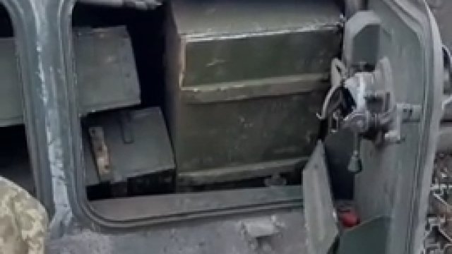 Czernihów - przechwycona rosyjska maszyna pełna zapasów broni