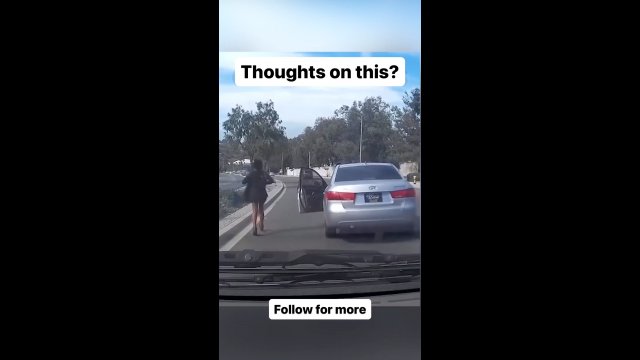 Kobieta strzeliła focha i wysiadła z auta na środku drogi. Zobacz co stało się później! [WIDEO]