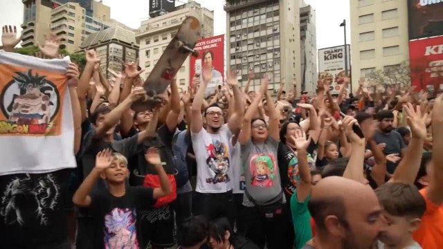 30 tysięcy Argentyńczyków wykonało Genki Damę, aby upamiętnić twórcę Dragon Balla [WIDEO]