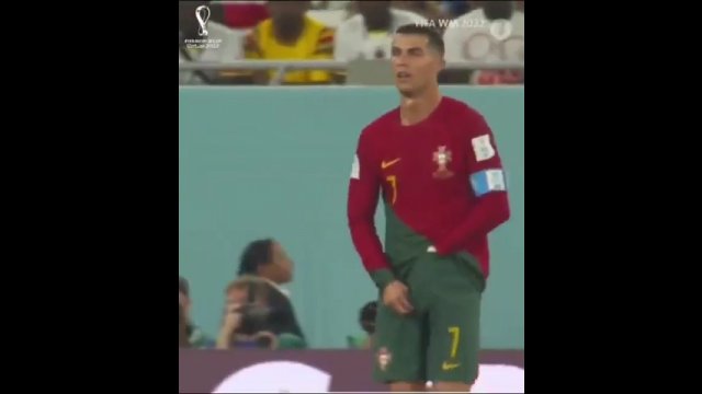 Cristiano Ronaldo grzebał w majtkach podczas meczu i zjadł to, co z nich wyciągnął