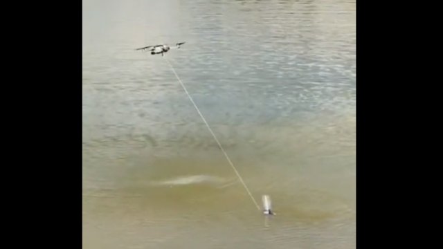 Próbował łowić ryby za pomocą drona, ale nie do końca to przemyślał [WIDEO]