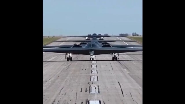 Tak wygląda B-2 Spirit - "niewidzialny" bombowiec za 2 mld dolarów [WIDEO]