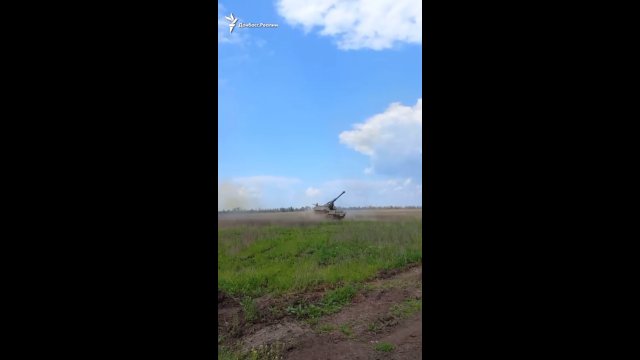 Armia ukraińska używa armatohaubic Dana M2 kalibru 152 mm.