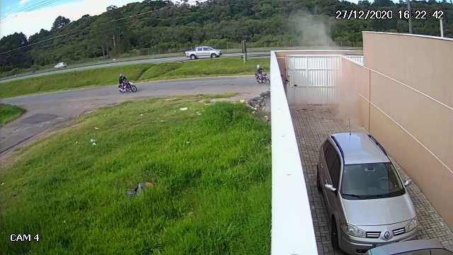 Brazylijczyk przebił ścianę na swoim motorze