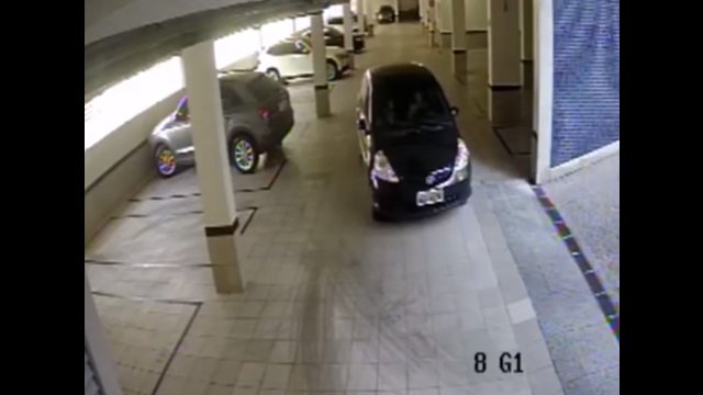 Grunt to wygrać wyścig o miejsce parkingowe [WIDEO]