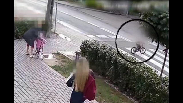 Pięciolatek potrącony na przejściu dla pieszych w Piasecznie [WIDEO]