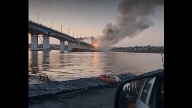 Widok bombardowanego mostu Antonowskiego