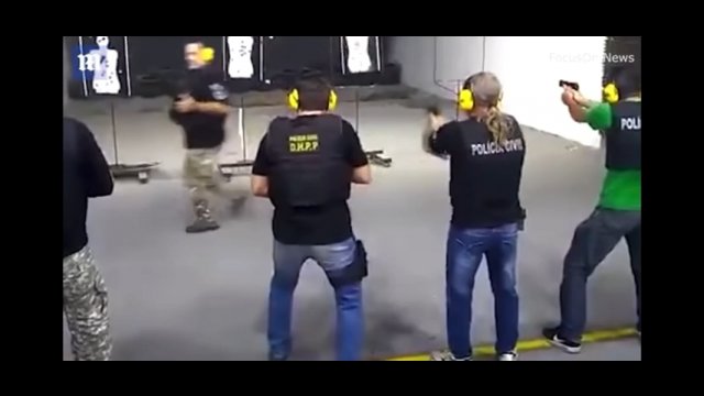 Brazylijska strzelnica z żywym instruktorem-celem