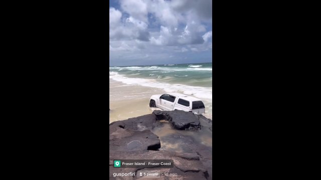 Próbował przejechać swoim SUV-em przez plażę