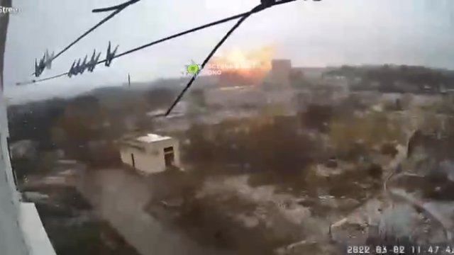 Atak rakietowy na browar w Lisiczańsku został uwieczniony na nagraniu wideo.