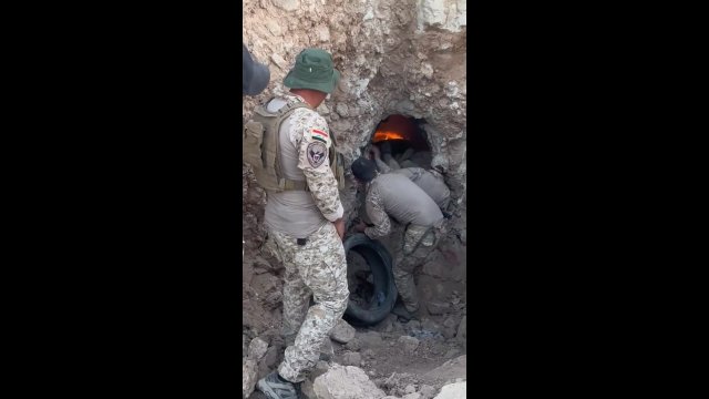 Iraccy żołnierze podpalili kryjówkę ISIS, skutecznie wszystkich eliminując [WIDEO]