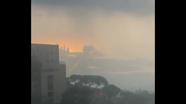 Eksplozja w Bejrucie - Fala uderzeniowa dotarła do tego punktu po 27 sekundach [WIDEO]