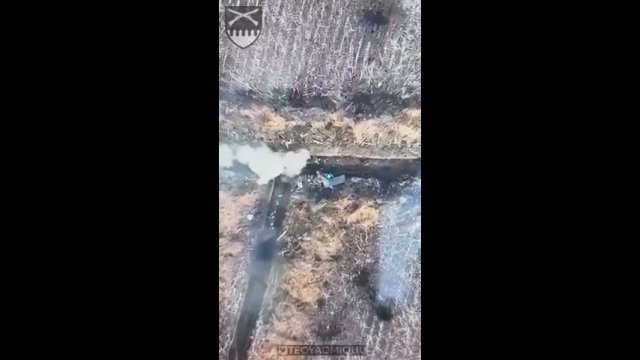 Pojedynczy granat zrzucony z drona neutralizuje całą rosyjską linię ognia