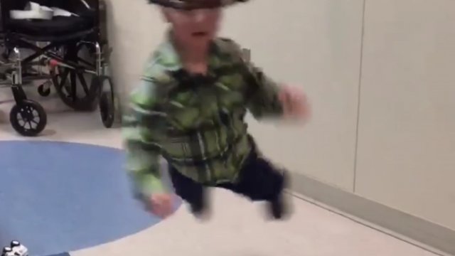 Leczenie skoliozy u dzieci za pomocą Halo Gravity Traction