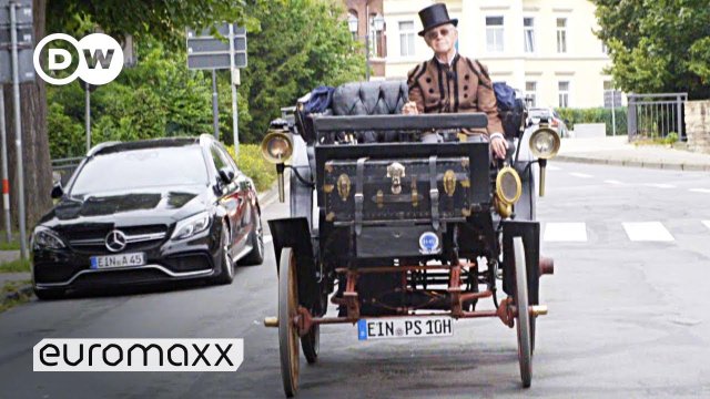 Najstarszy niemiecki samochód poruszający się po drogach.