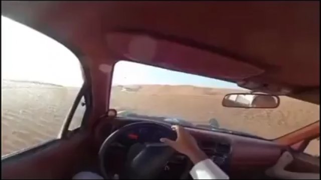 Przerażająca przejażdżka po pustyni. Pasażer myślał, że to jego ostatnie chwile życia