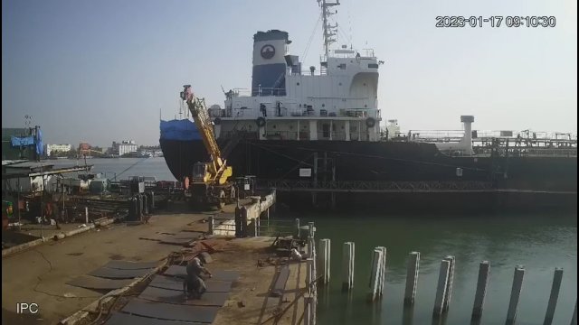 Ogromny wybuch na pokładzie tankowca w tajskiej stoczni