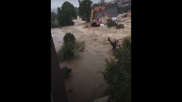 Katastrofa! Stronie Śląskie po pęknięciu tamtejszej tamy