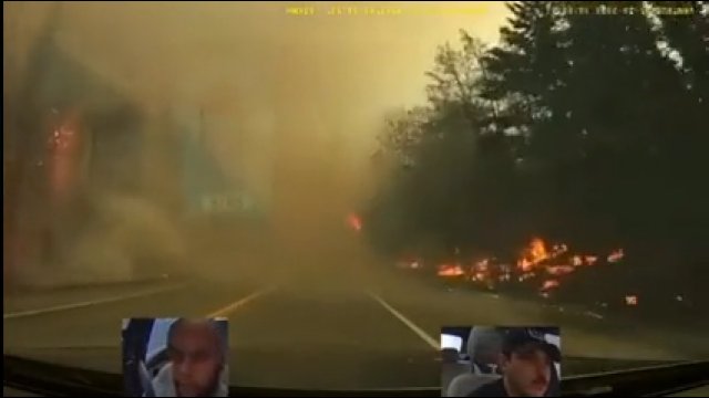 Jazda samochodem w trakcie pożarów lasów w Kanadzie