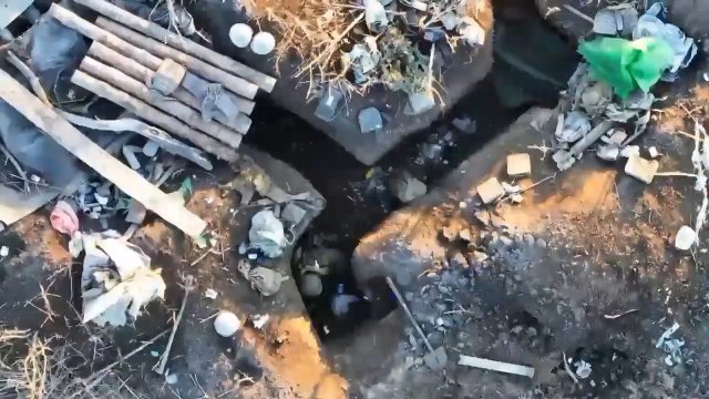 Ukraiński granat zrzucony z drona ląduje na ramieniu Rosjanina i wybucha mu przy twarzy