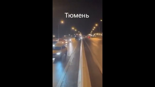 Gołoledź na drodze zaskoczyła rosyjskich kierowców