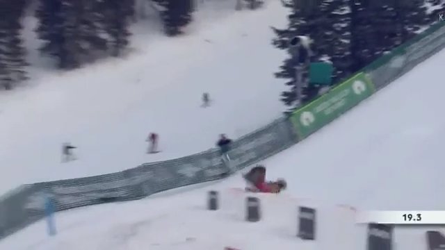 Wypadek narciarza w zjeździe dowolnym