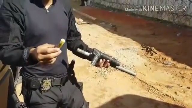 Prosta strzelba z rurek znaleziona w więzieniu w Brazylii
