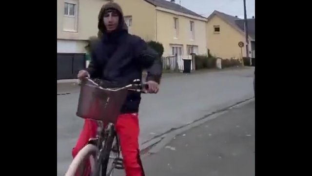 Francuzka „odkupuje” od złodzieja swój rower