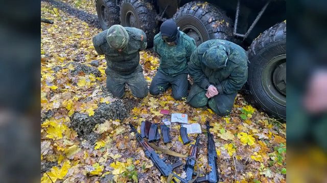 Rosjanie ukrywali się w lesie. Tego załoga BTR-82 się nie spodziewała