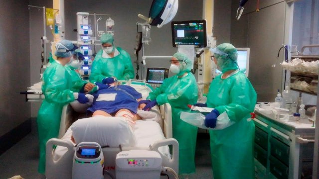 Pielęgniarz z Bergamo - nie wyzdrowiał jeszcze zaden pacjent pod respiratorem