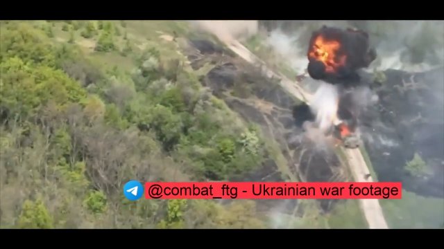 Moment ostrzału, który spowodował zniszczenie rosyjskiego czołgu