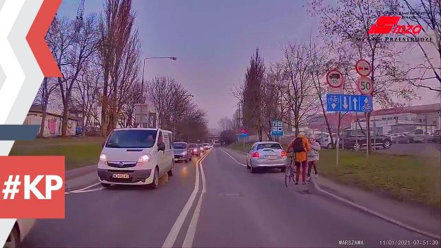Potrącenie rowerzysty na skrzyżowaniu (Warszawa)