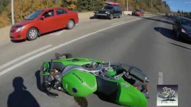 Świeżak na motorze powoduje wypadek